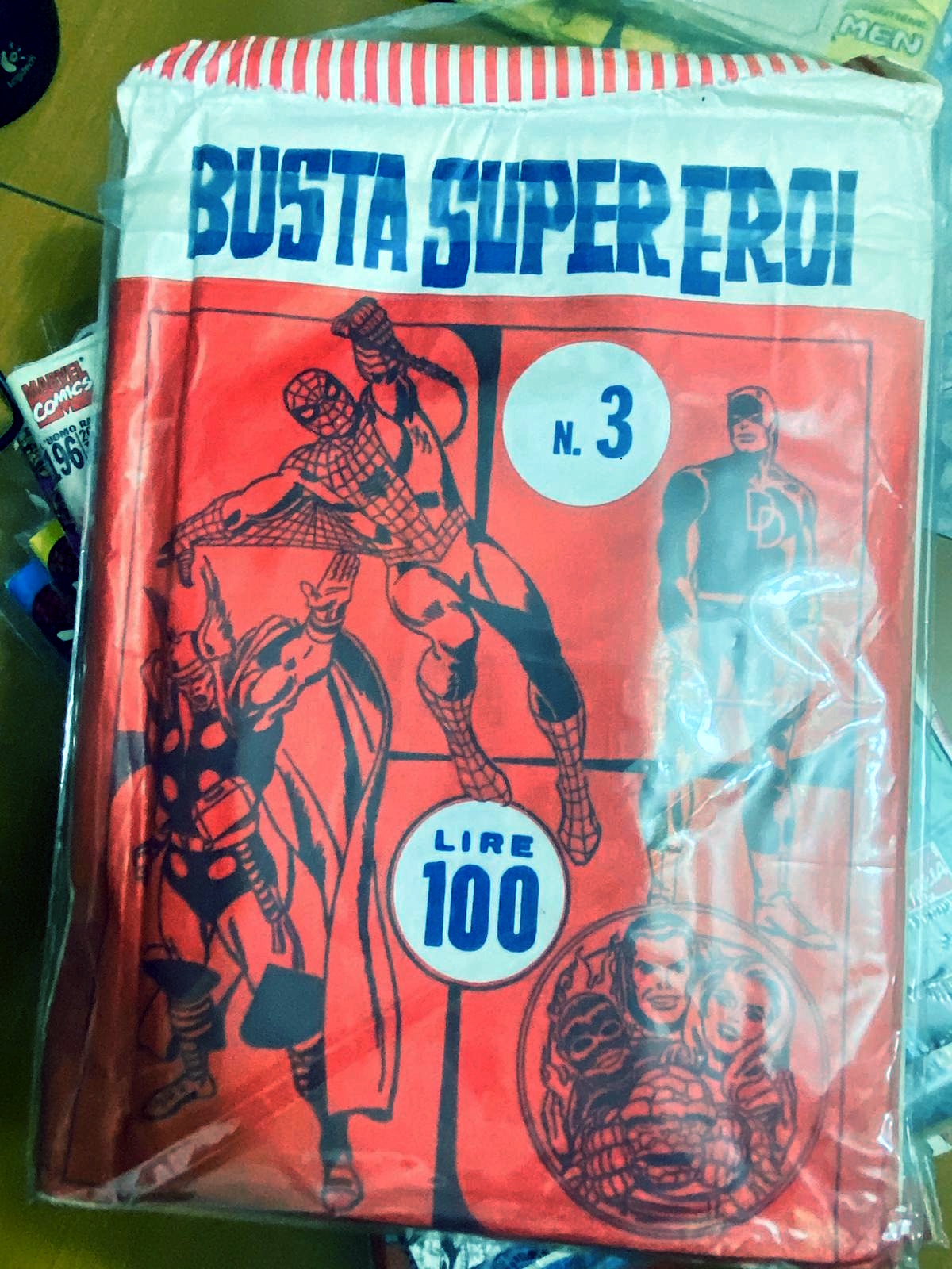 BUSTA SUPER EROI N.3